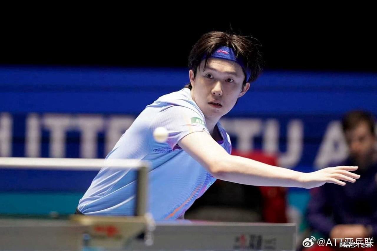 九游体育-王楚钦2天2次发火！怒斥开闪光灯观众 手指对方：就是你 戴口罩的