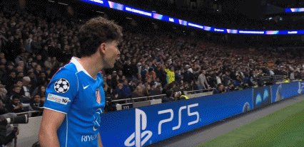 1773878477201074599.gif